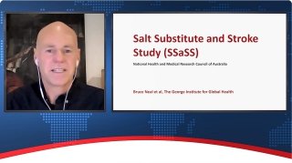 Prof. Bruce Neal bespreekt de resultaten van de SSaSS-studie die liet zien dat vervanging van keukenzout door een zoutvervanger beroerte, CV-events en sterfte verminderde, zonder het risico op hyperkaliëmie te verhogen.